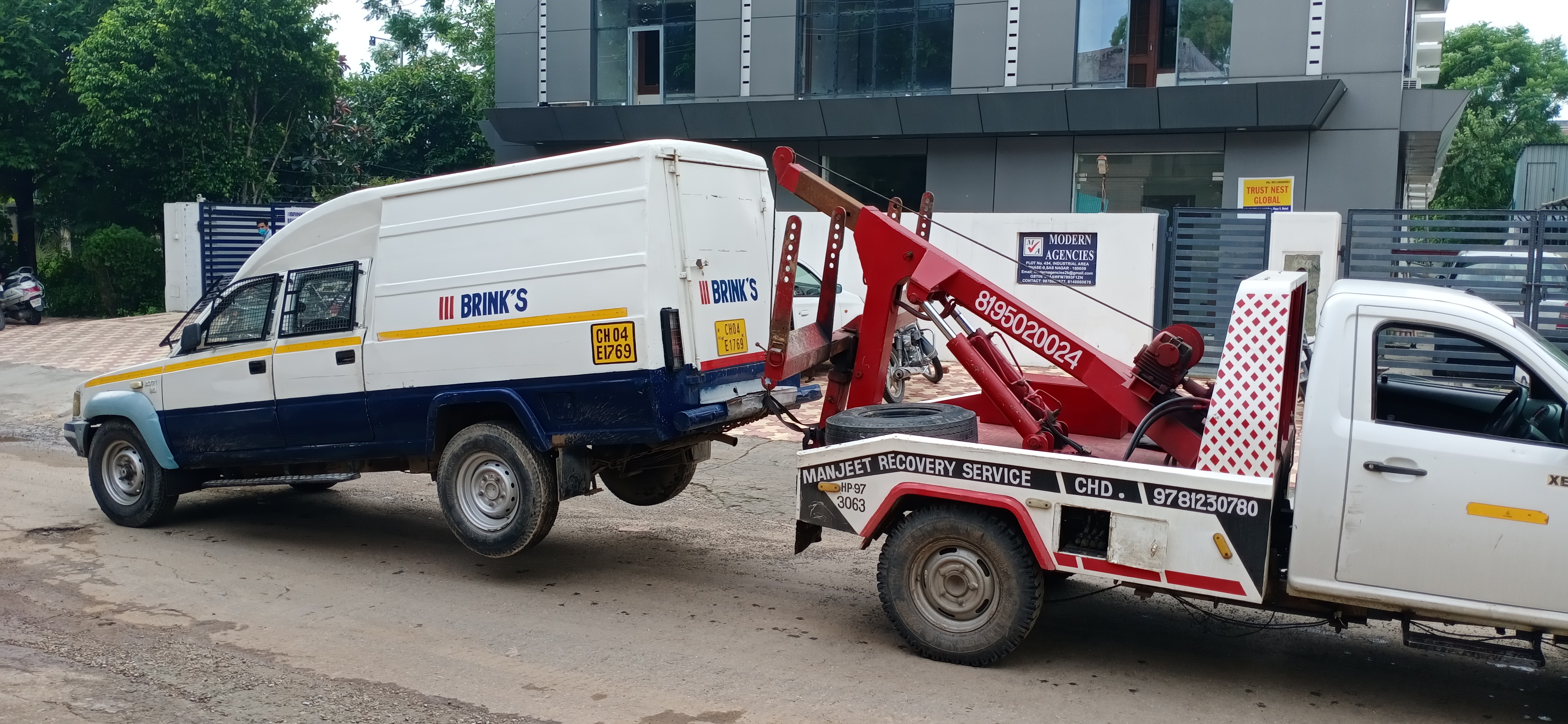 Car Towing Service In Rajpura  | Manjeet Towing Services | Best Car Towing Service In Rajpura, 7 Top Car Towing Service In Rajpura, 24 Hour Car Towing Service In Rajpura, Car Towing Service near me, Towing Service  - GL80874